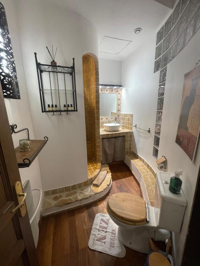 Sunny Apartment With Nice View In History City Center Aix-en-Provence Exterior foto